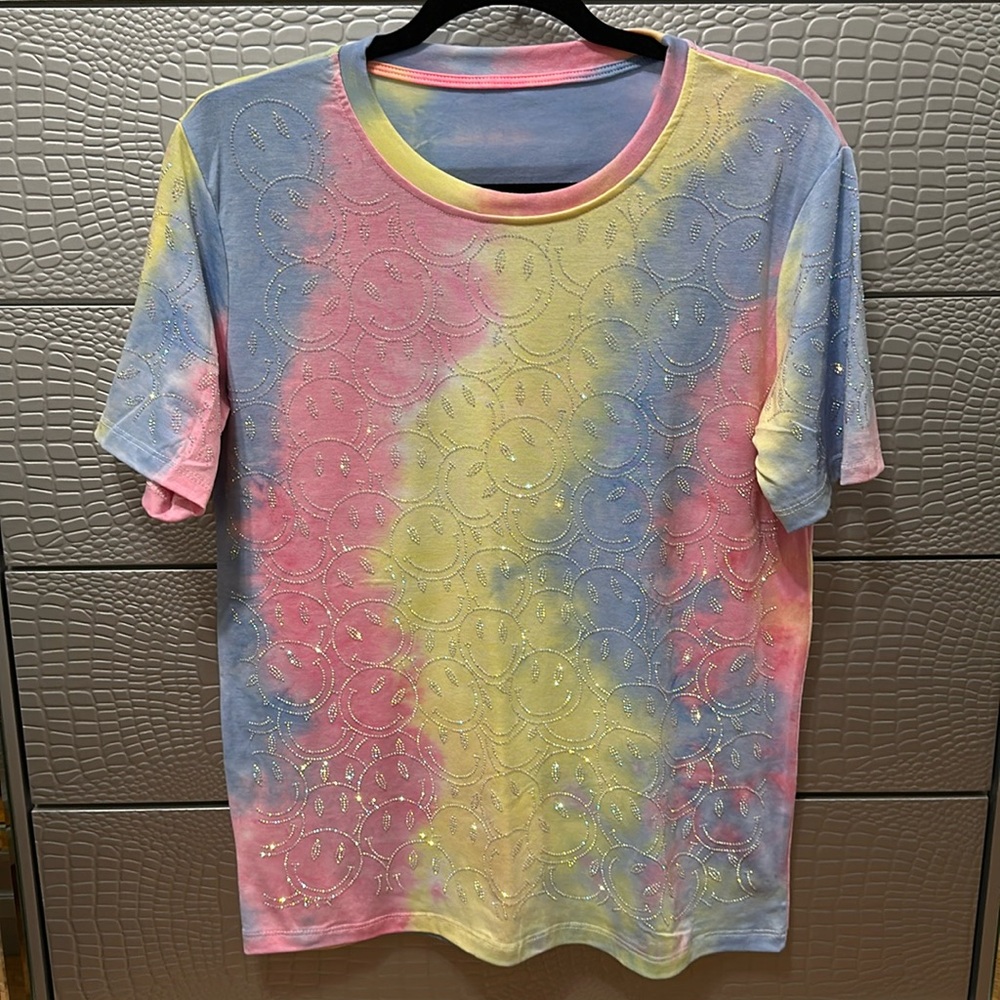 T’ KING & CO Rhinestones Happy Face Top (M)